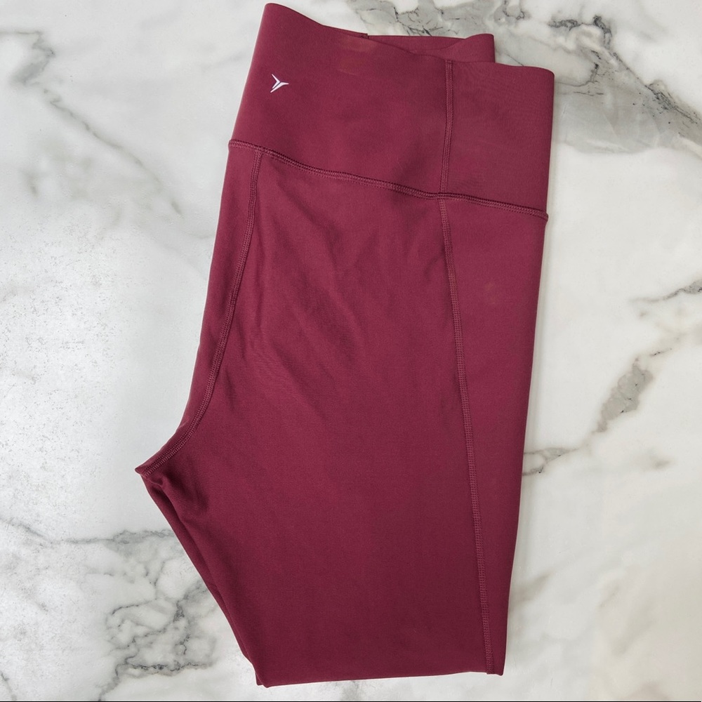 Old Navy Active Elevate Leggings NWT Women’s XL Plum